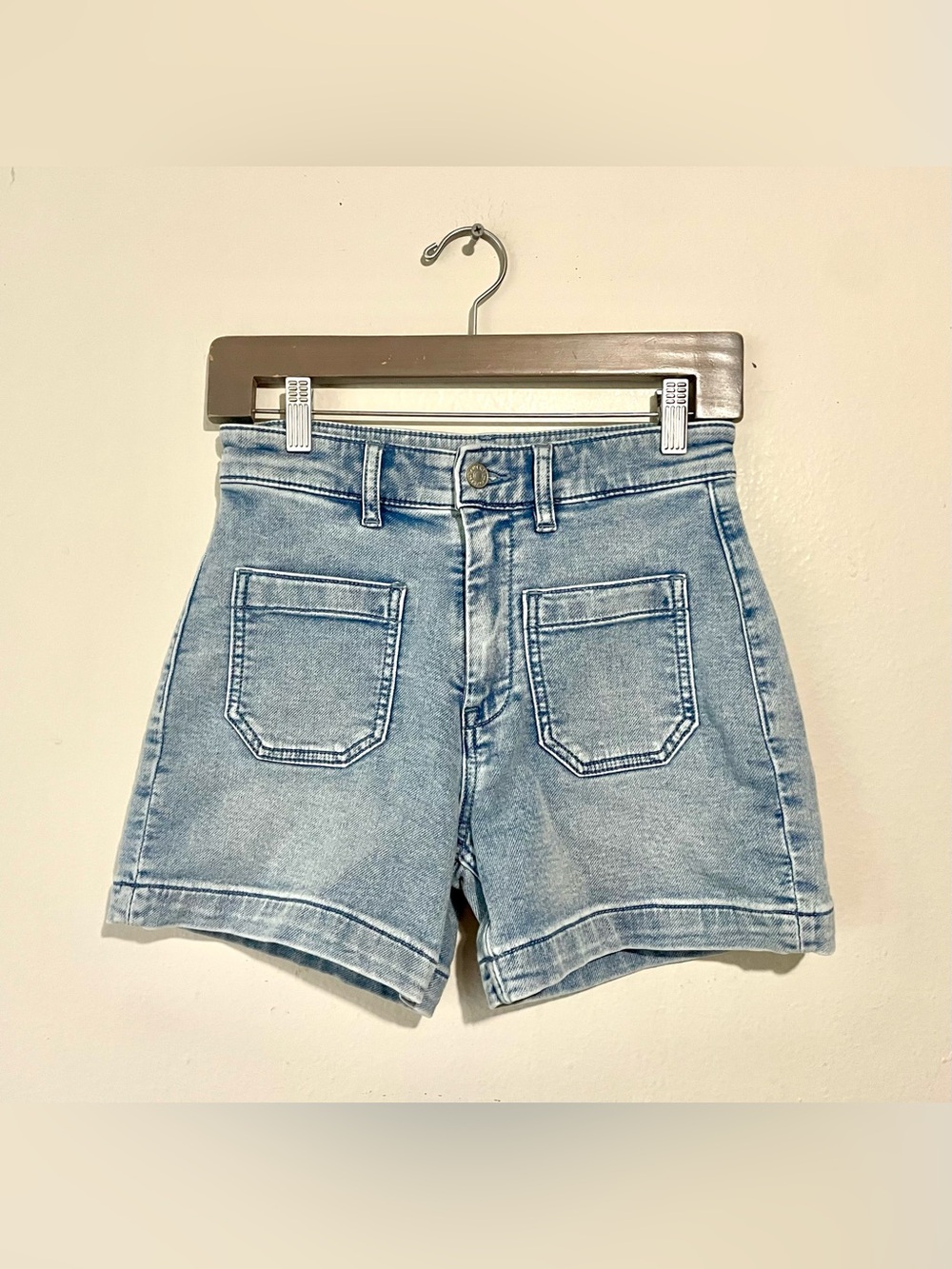 Faherty Stretch Terry Patch Pocket Shorts Light Wash Size 24